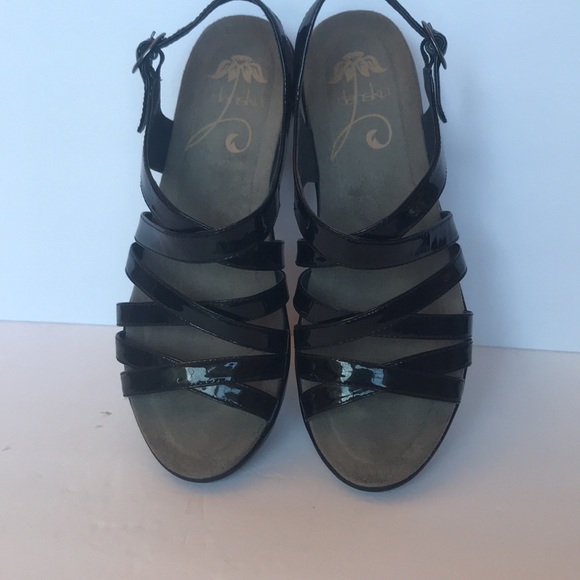 ⭐️ Dansko Black Patent Sandal - Picture 12 of 12